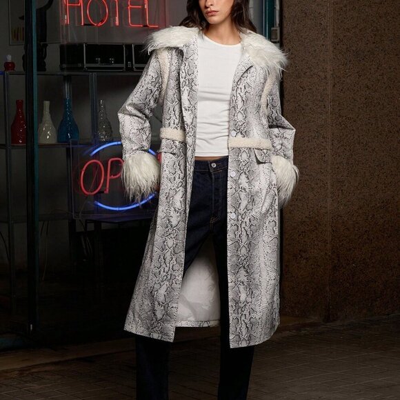 Jackets & Blazers - Chic Women's Snake Skin Print Faux fur Trimmed Long Jacket Coat